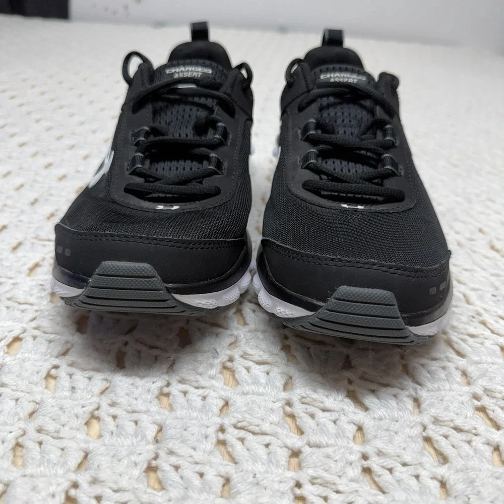 Under Armour Charged Assert Running Shoes Men's Size 10 Black White